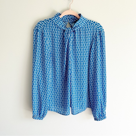 NWT Ann Taylor Blue Chain Print Mock Neck Long Sleeve Top Medium - Picture 1 of 6